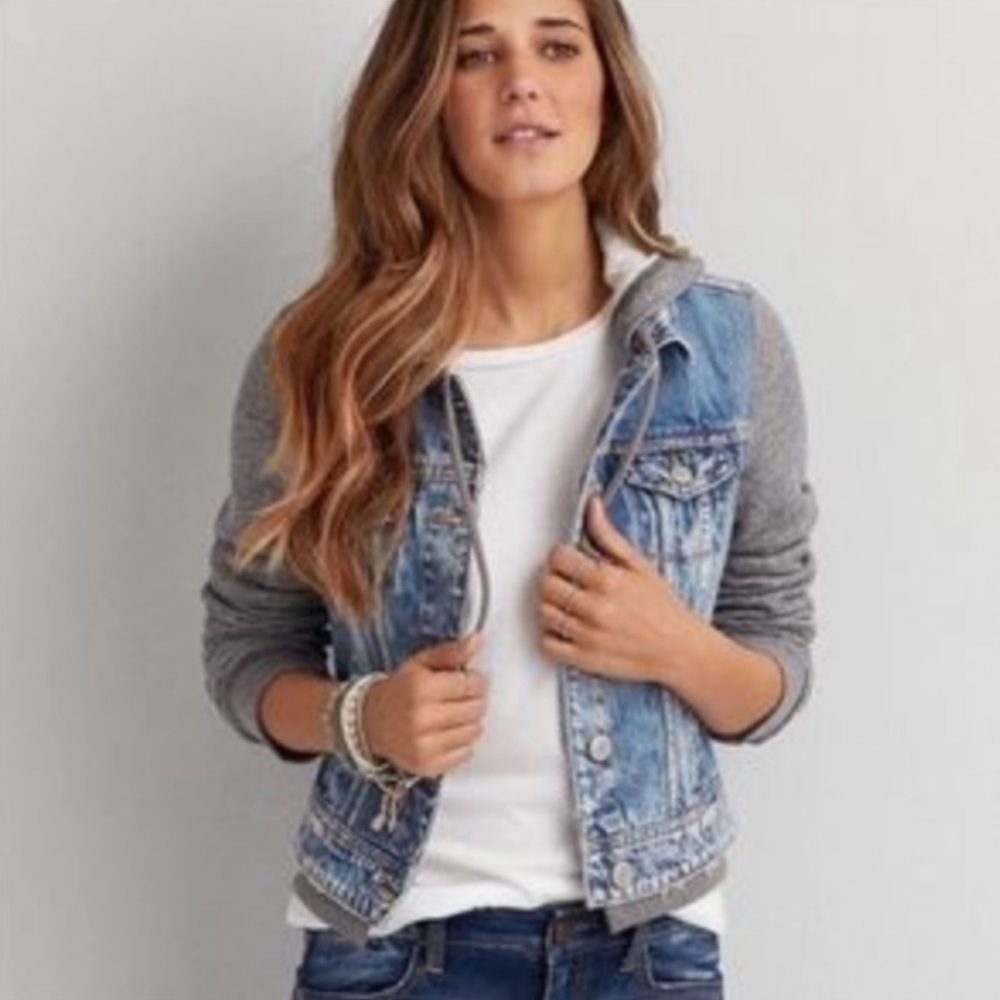American eagle denim jacket with hoodie, Large